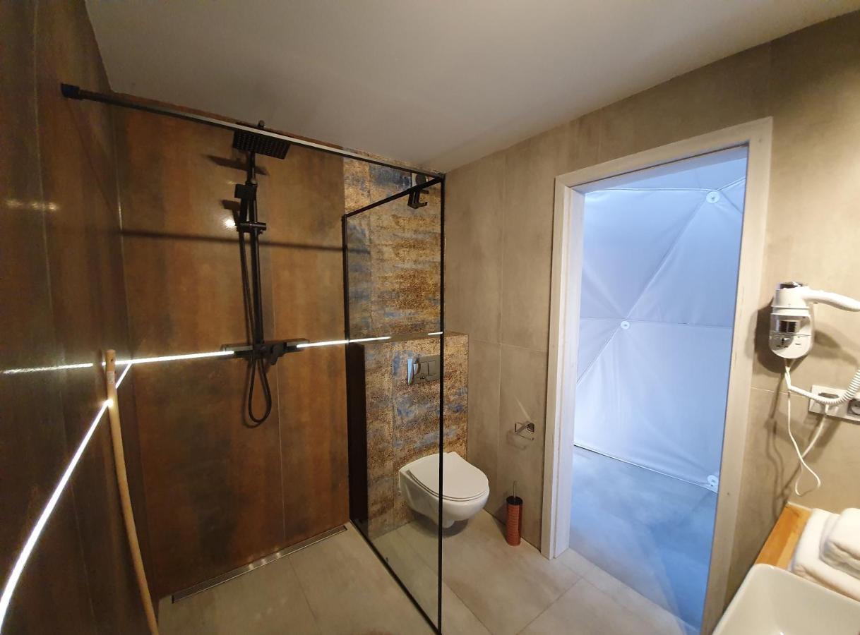 Podniebny Glamping Hotel Borsk Bagian luar foto
