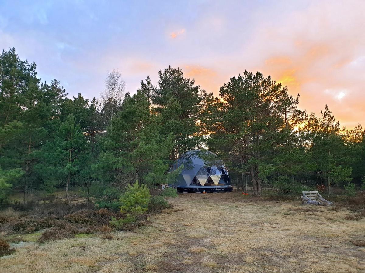 Podniebny Glamping Hotel Borsk Bagian luar foto