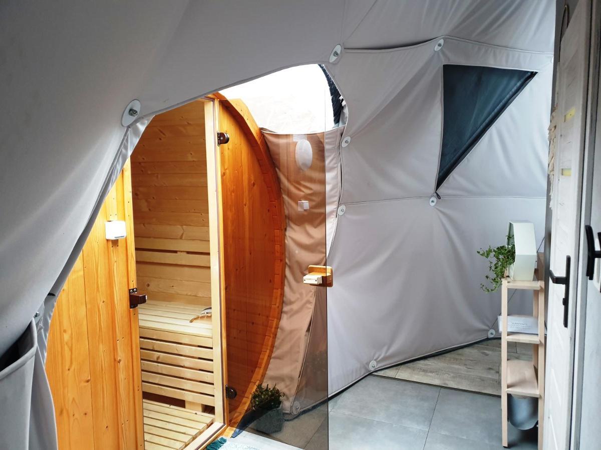Podniebny Glamping Hotel Borsk Bagian luar foto