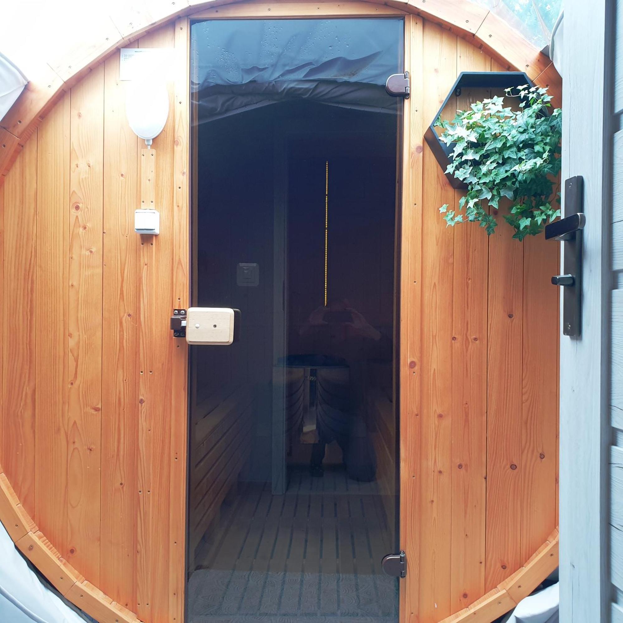 Podniebny Glamping Hotel Borsk Bagian luar foto